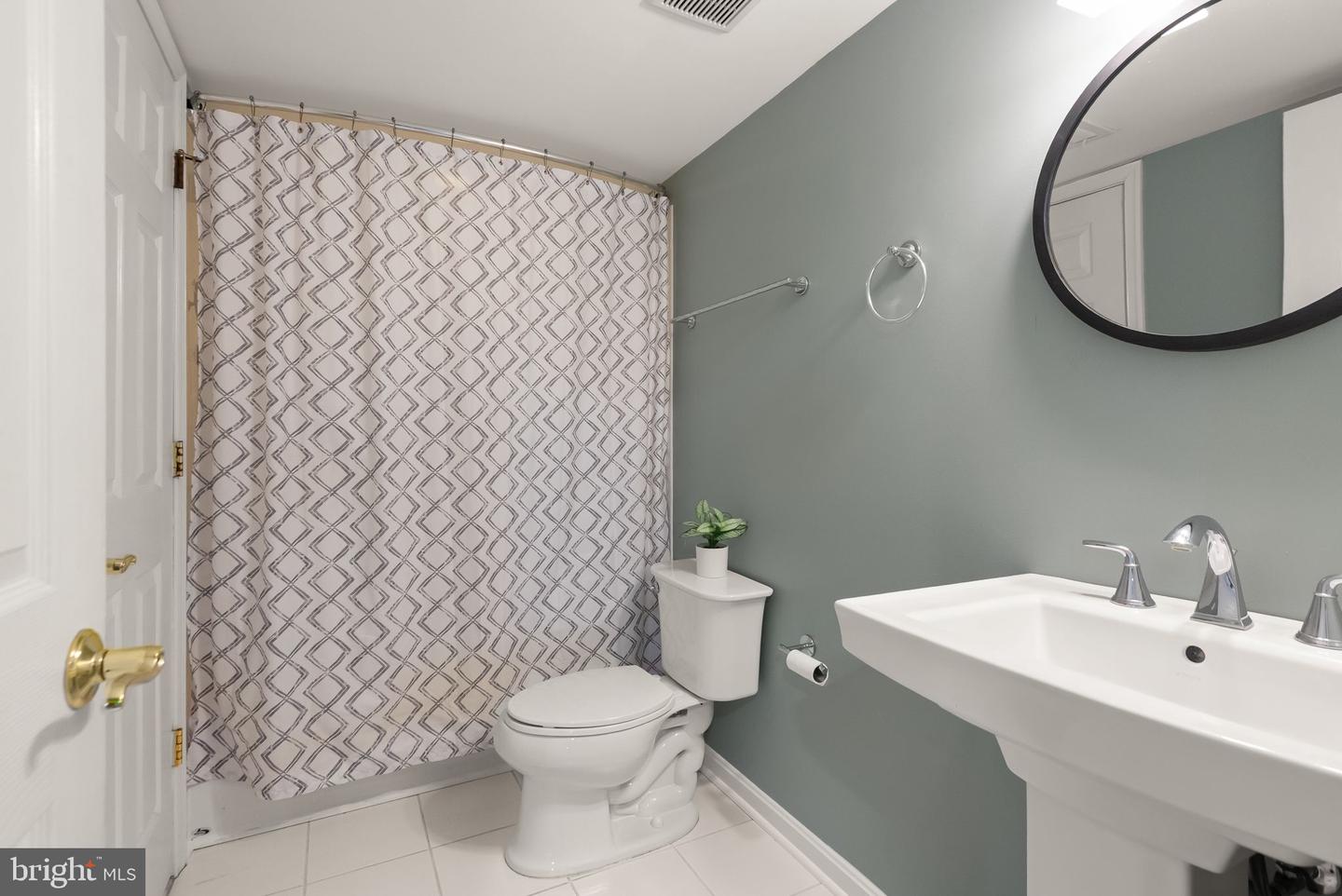 20413 PECKHAM ST, ASHBURN, Virginia 20147, 4 Bedrooms Bedrooms, ,3 BathroomsBathrooms,Residential,For sale,20413 PECKHAM ST,VALO2114202 MLS # VALO2114202 20413 PECKHAM ST, ASHBURN, Virginia 20147, 4 Bedrooms Bedrooms, ,3 BathroomsBathrooms,Residential,For sale,20413 PECKHAM ST,VALO2114202 MLS # VALO2114202