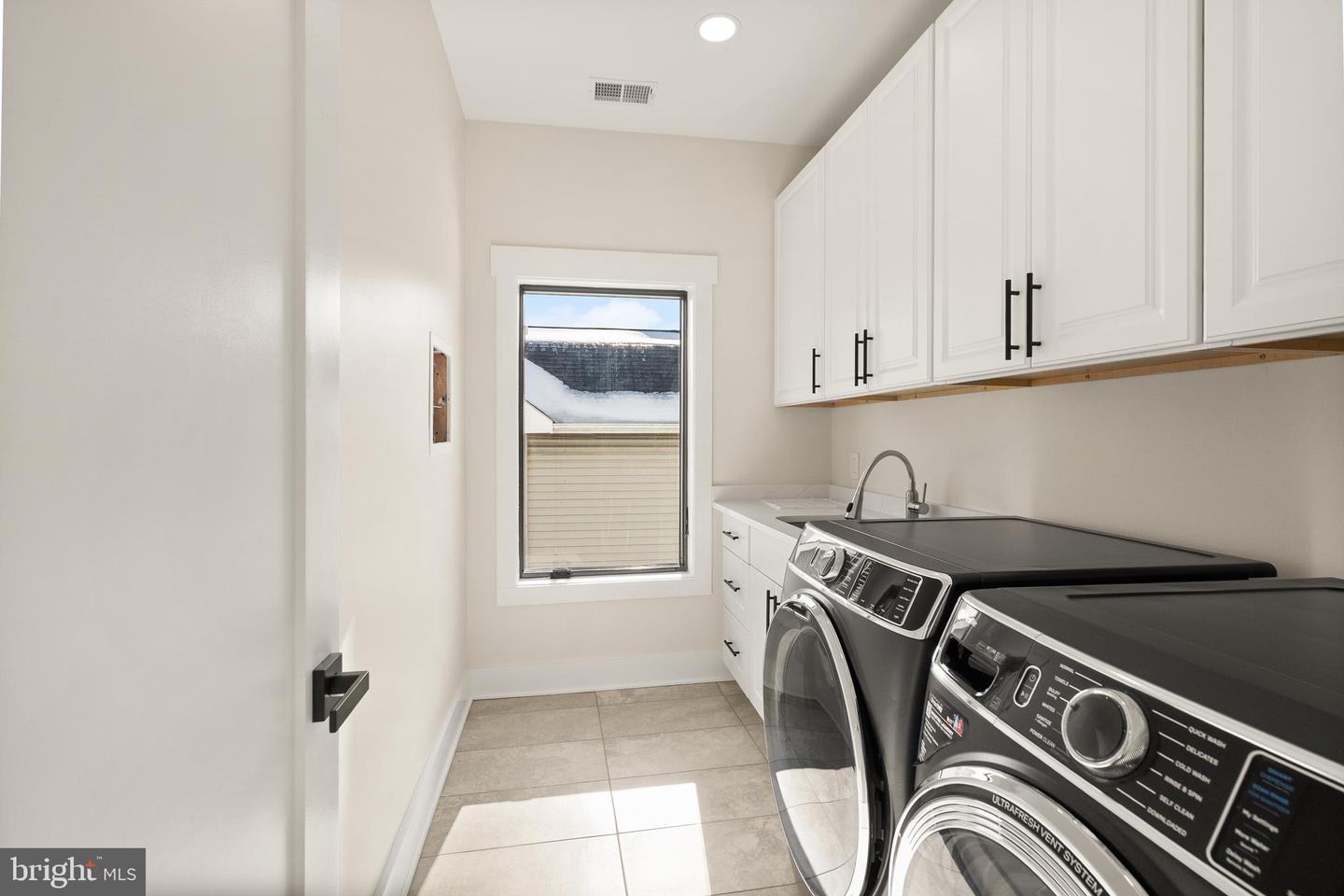 742 N GEORGE MASON DR, ARLINGTON, Virginia 22203, 6 Bedrooms Bedrooms, ,5 BathroomsBathrooms,Residential,For sale,742 N GEORGE MASON DR,VAAR2067918 MLS # VAAR2067918