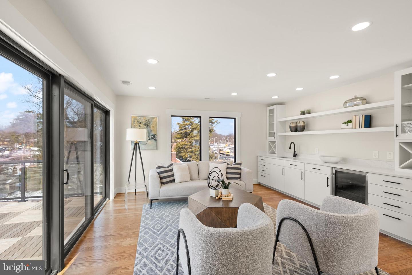 742 N GEORGE MASON DR, ARLINGTON, Virginia 22203, 6 Bedrooms Bedrooms, ,5 BathroomsBathrooms,Residential,For sale,742 N GEORGE MASON DR,VAAR2067918 MLS # VAAR2067918