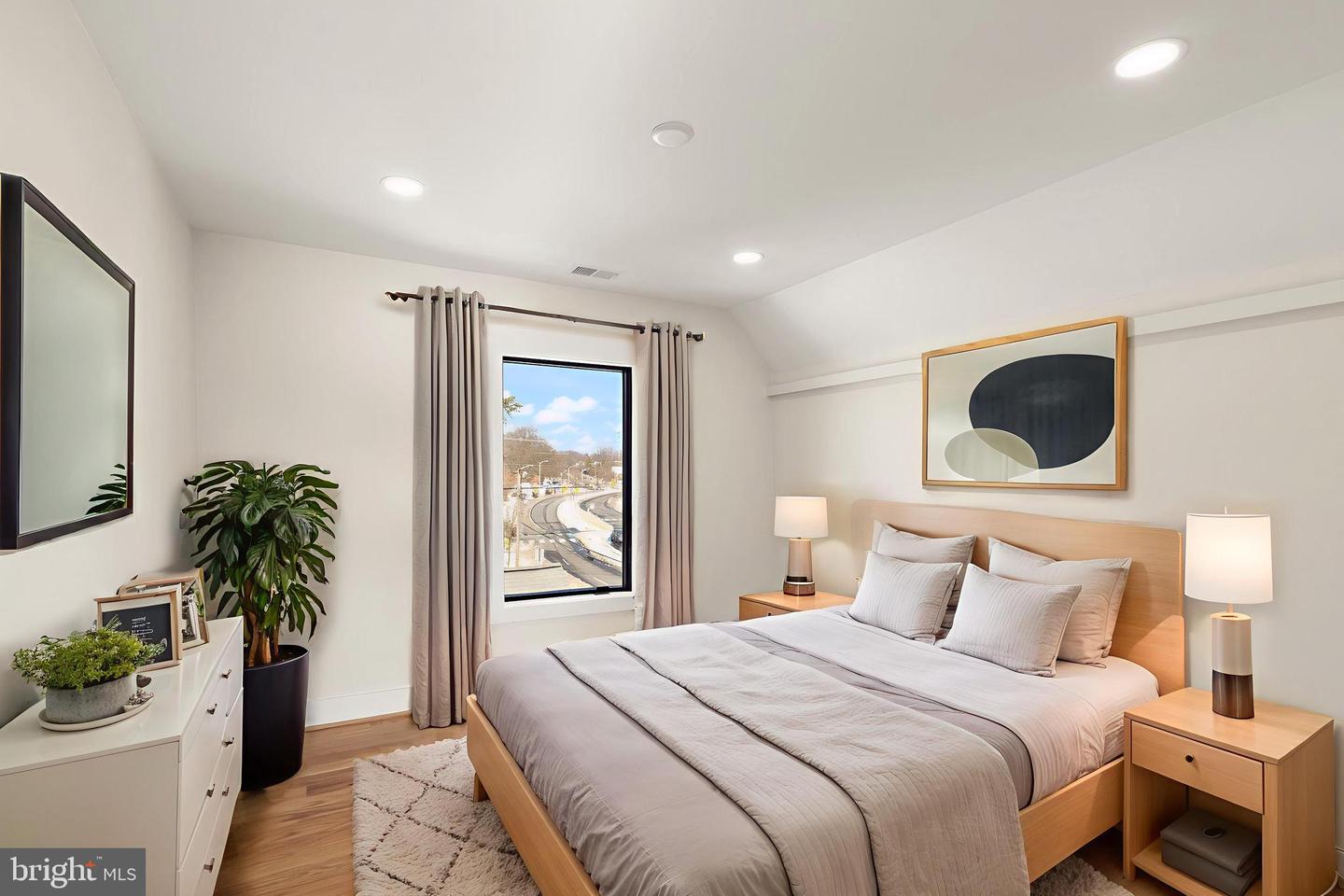 742 N GEORGE MASON DR, ARLINGTON, Virginia 22203, 6 Bedrooms Bedrooms, ,5 BathroomsBathrooms,Residential,For sale,742 N GEORGE MASON DR,VAAR2067918 MLS # VAAR2067918