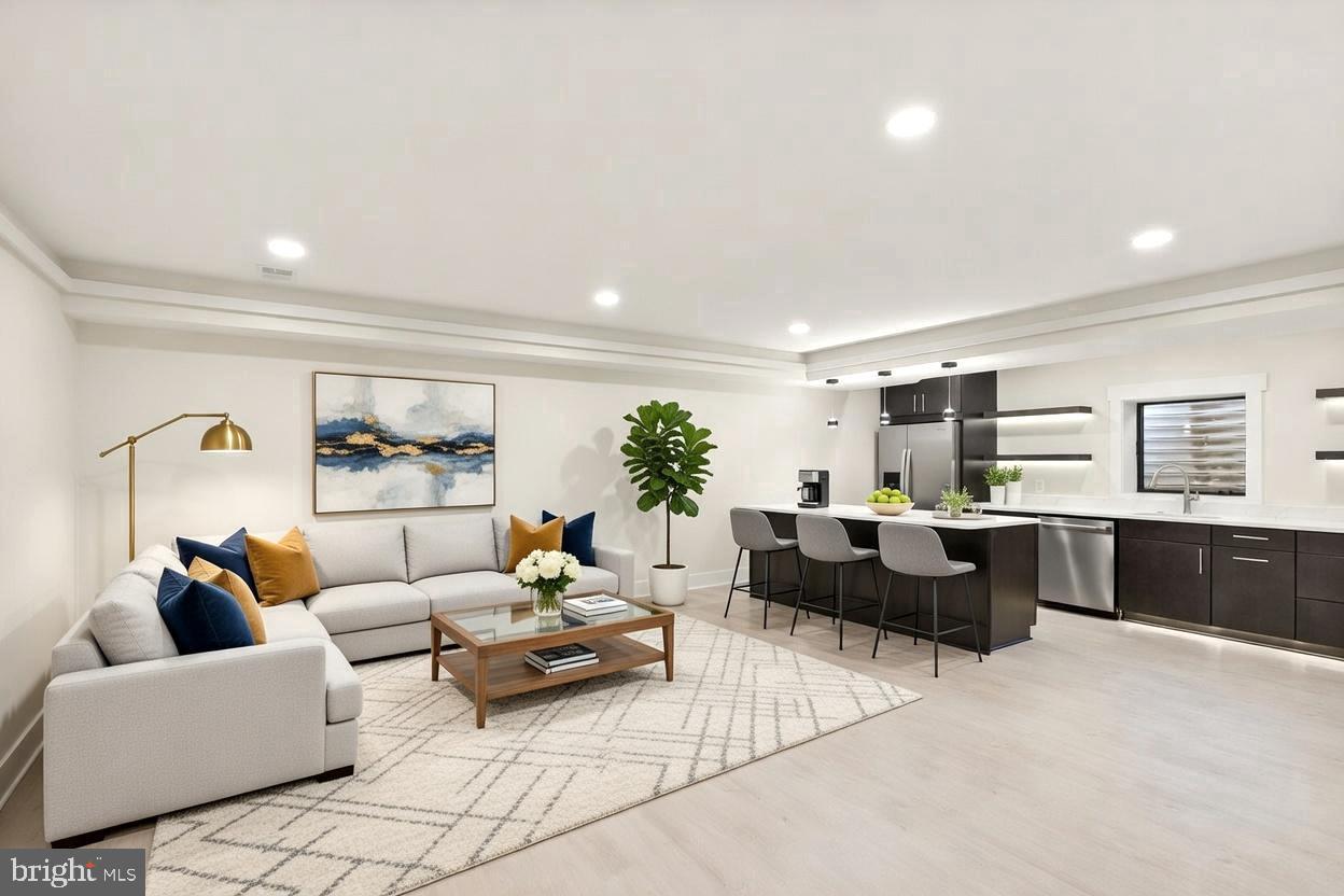 742 N GEORGE MASON DR, ARLINGTON, Virginia 22203, 6 Bedrooms Bedrooms, ,5 BathroomsBathrooms,Residential,For sale,742 N GEORGE MASON DR,VAAR2067918 MLS # VAAR2067918