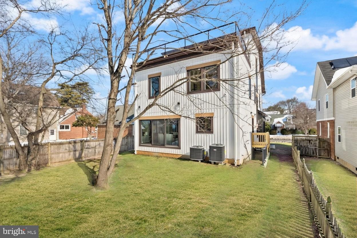 742 N GEORGE MASON DR, ARLINGTON, Virginia 22203, 6 Bedrooms Bedrooms, ,5 BathroomsBathrooms,Residential,For sale,742 N GEORGE MASON DR,VAAR2067918 MLS # VAAR2067918