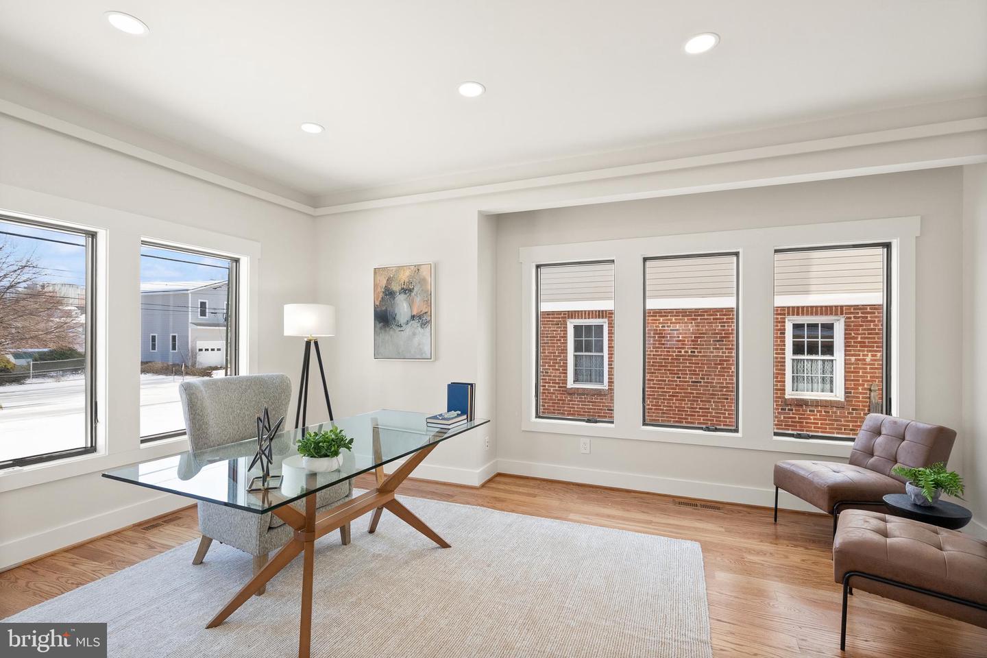 742 N GEORGE MASON DR, ARLINGTON, Virginia 22203, 6 Bedrooms Bedrooms, ,5 BathroomsBathrooms,Residential,For sale,742 N GEORGE MASON DR,VAAR2067918 MLS # VAAR2067918