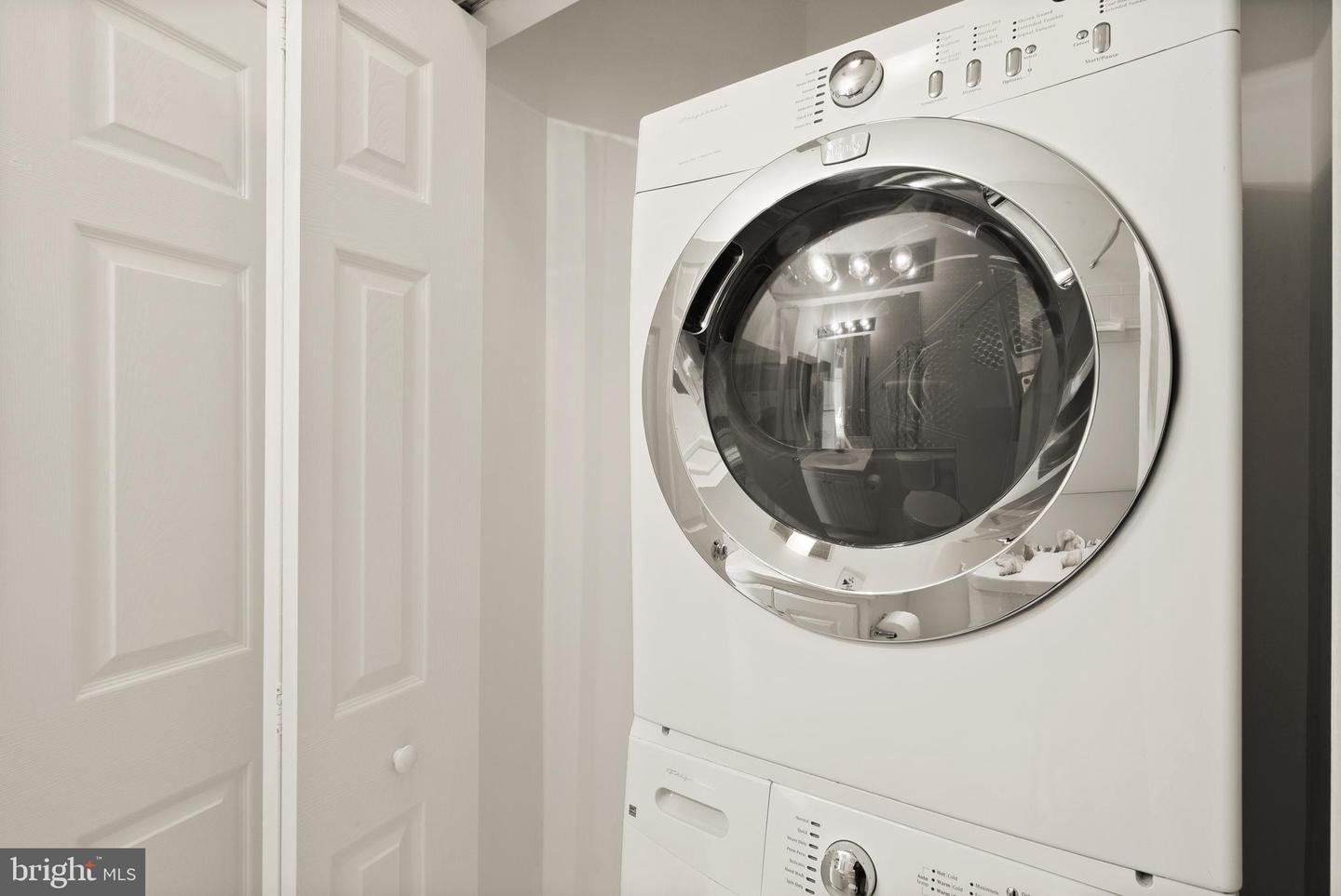 415 COMMONWEALTH AVE, ALEXANDRIA, Virginia 22301, 3 Bedrooms Bedrooms, ,3 BathroomsBathrooms,Residential,For sale,415 COMMONWEALTH AVE,VAAX2053332 MLS # VAAX2053332 415 COMMONWEALTH AVE, ALEXANDRIA, Virginia 22301, 3 Bedrooms Bedrooms, ,3 BathroomsBathrooms,Residential,For sale,415 COMMONWEALTH AVE,VAAX2053332 MLS # VAAX2053332