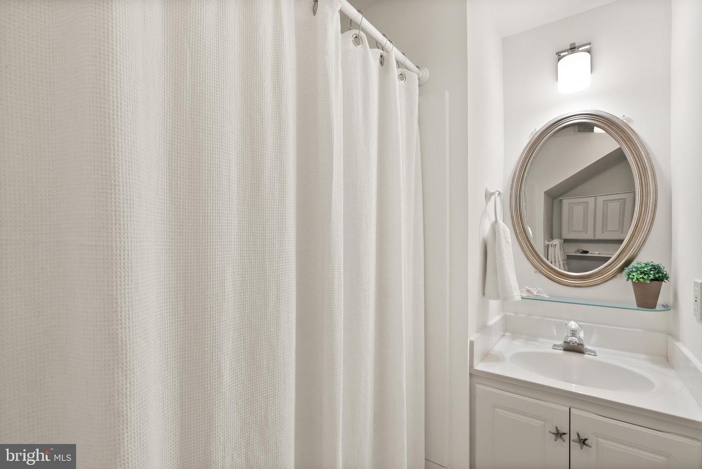 415 COMMONWEALTH AVE, ALEXANDRIA, Virginia 22301, 3 Bedrooms Bedrooms, ,3 BathroomsBathrooms,Residential,For sale,415 COMMONWEALTH AVE,VAAX2053332 MLS # VAAX2053332 415 COMMONWEALTH AVE, ALEXANDRIA, Virginia 22301, 3 Bedrooms Bedrooms, ,3 BathroomsBathrooms,Residential,For sale,415 COMMONWEALTH AVE,VAAX2053332 MLS # VAAX2053332