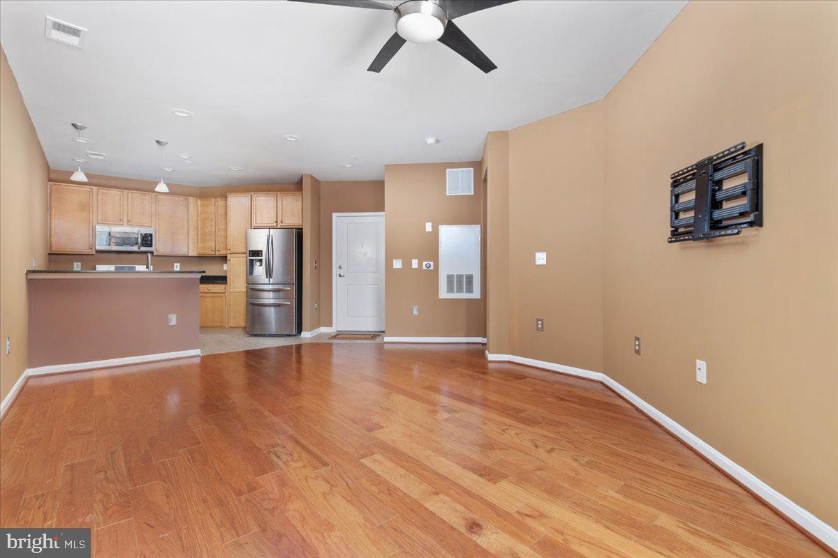 2655 PROSPERITY AVE #102, FAIRFAX, Virginia 22031, 1 Bedroom Bedrooms, ,1 BathroomBathrooms,Residential,For sale,2655 PROSPERITY AVE #102,VAFX2286696 MLS # VAFX2286696