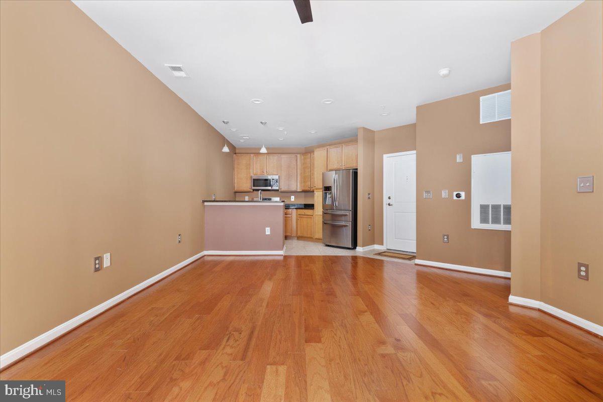 2655 PROSPERITY AVE #102, FAIRFAX, Virginia 22031, 1 Bedroom Bedrooms, ,1 BathroomBathrooms,Residential,For sale,2655 PROSPERITY AVE #102,VAFX2286696 MLS # VAFX2286696