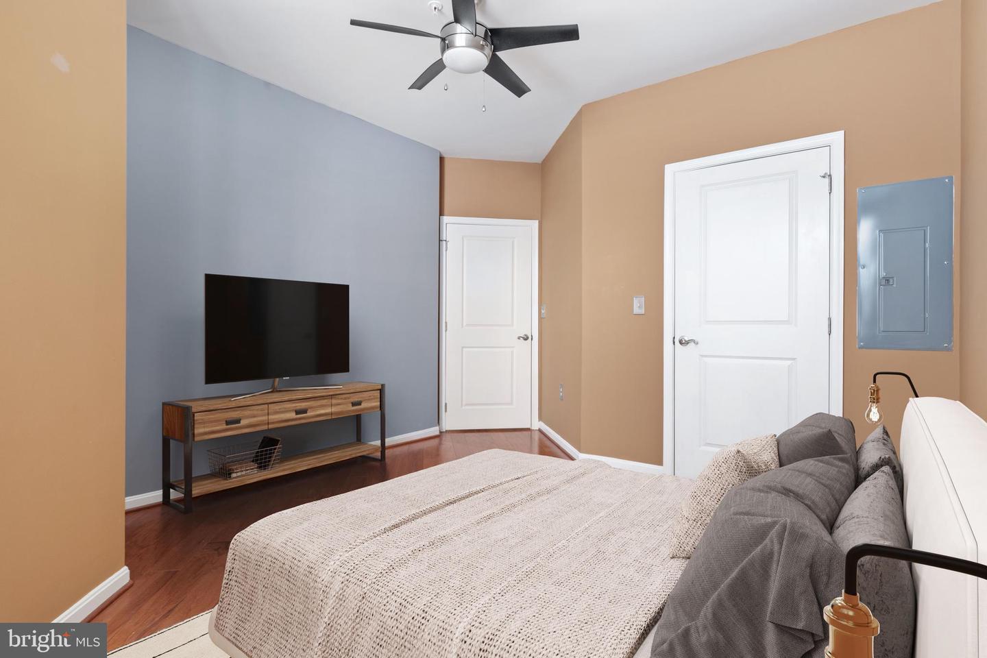 2655 PROSPERITY AVE #102, FAIRFAX, Virginia 22031, 1 Bedroom Bedrooms, ,1 BathroomBathrooms,Residential,For sale,2655 PROSPERITY AVE #102,VAFX2286696 MLS # VAFX2286696