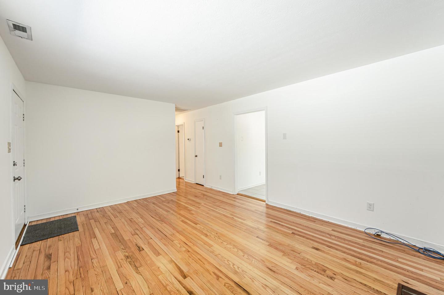 8500 SEDGEMOOR DR, HENRICO, Virginia 23228, 3 Bedrooms Bedrooms, ,1 BathroomBathrooms,Residential,For sale,8500 SEDGEMOOR DR,VAHN2001148 MLS # VAHN2001148 8500 SEDGEMOOR DR, HENRICO, Virginia 23228, 3 Bedrooms Bedrooms, ,1 BathroomBathrooms,Residential,For sale,8500 SEDGEMOOR DR,VAHN2001148 MLS # VAHN2001148