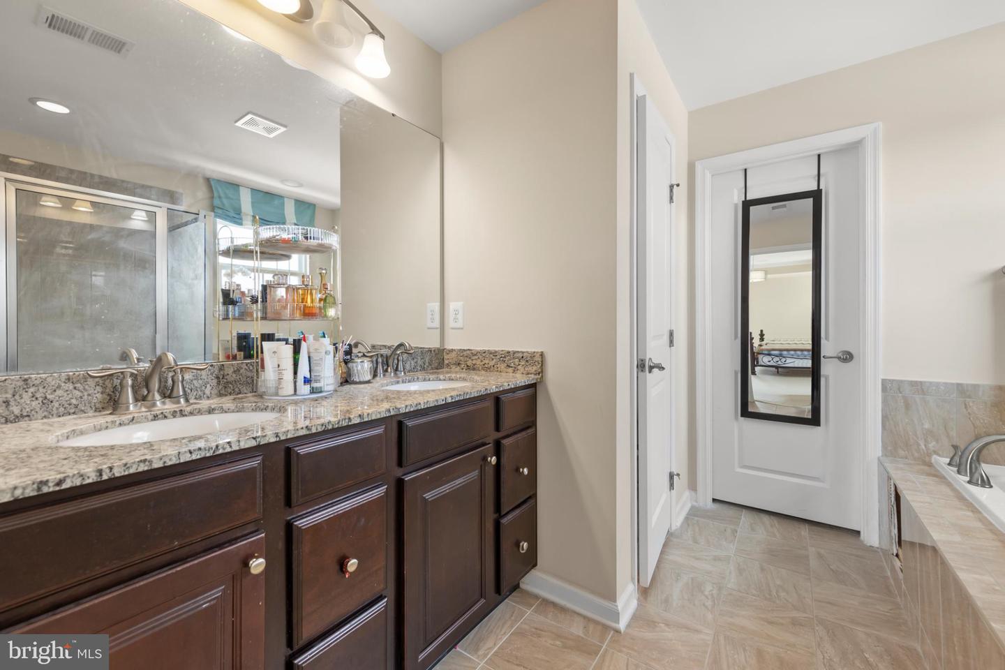 100 FLYFOOT DR, STEPHENSON, Virginia 22656, 4 Bedrooms Bedrooms, 8 Rooms Rooms,3 BathroomsBathrooms,Residential,For sale,100 FLYFOOT DR,VAFV2039162 MLS # VAFV2039162