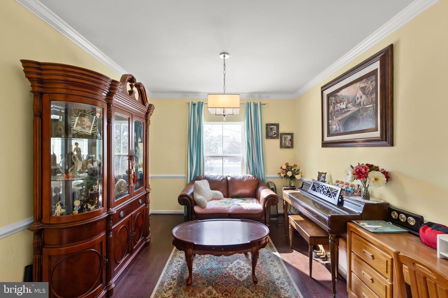 100 FLYFOOT DR, STEPHENSON, Virginia 22656, 4 Bedrooms Bedrooms, 8 Rooms Rooms,3 BathroomsBathrooms,Residential,For sale,100 FLYFOOT DR,VAFV2039162 MLS # VAFV2039162