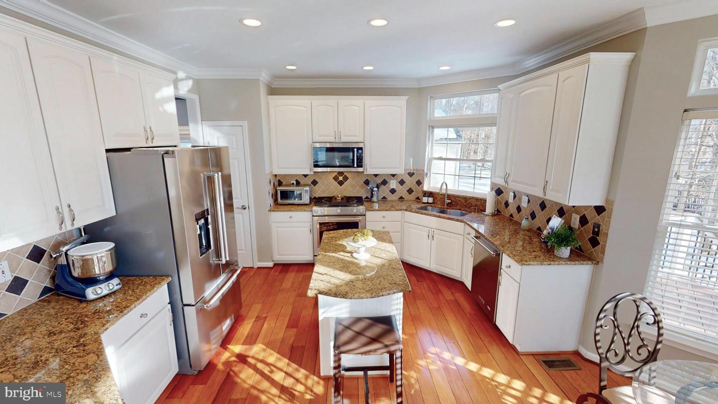 47421 RIVER CREST ST, STERLING, Virginia 20165, 4 Bedrooms Bedrooms, 8 Rooms Rooms,3 BathroomsBathrooms,Residential,For sale,47421 RIVER CREST ST,VALO2114450 MLS # VALO2114450