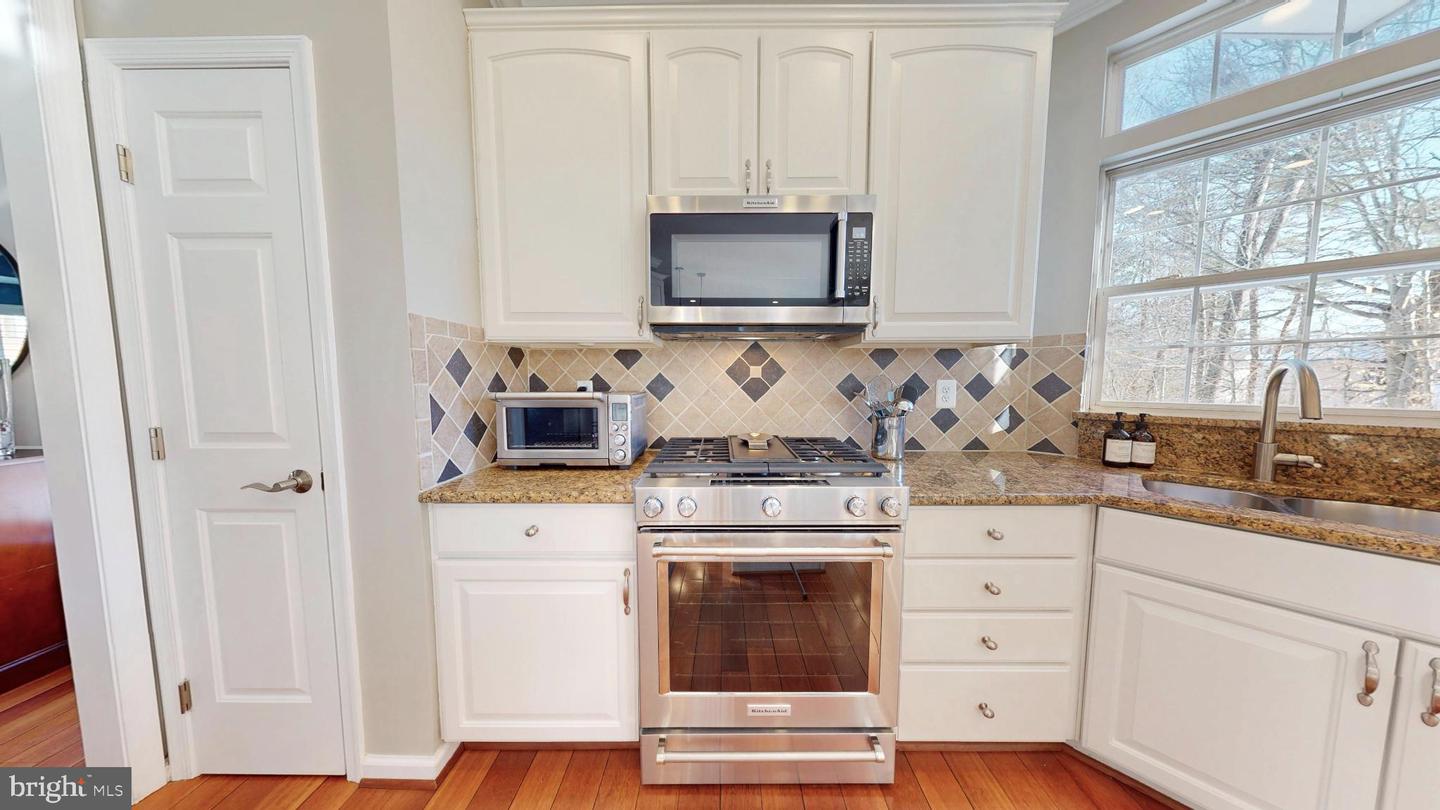 47421 RIVER CREST ST, STERLING, Virginia 20165, 4 Bedrooms Bedrooms, 8 Rooms Rooms,3 BathroomsBathrooms,Residential,For sale,47421 RIVER CREST ST,VALO2114450 MLS # VALO2114450