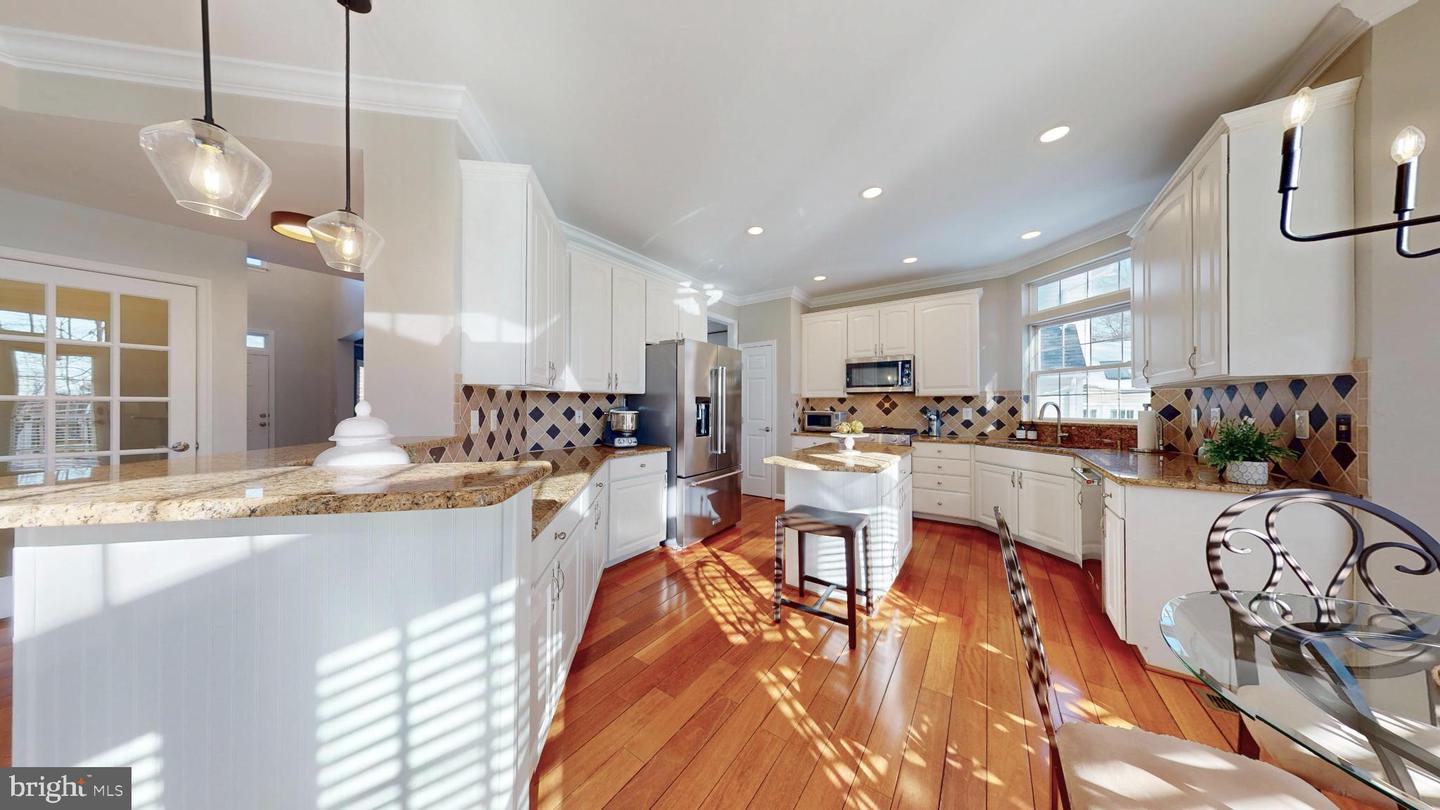 47421 RIVER CREST ST, STERLING, Virginia 20165, 4 Bedrooms Bedrooms, 8 Rooms Rooms,3 BathroomsBathrooms,Residential,For sale,47421 RIVER CREST ST,VALO2114450 MLS # VALO2114450