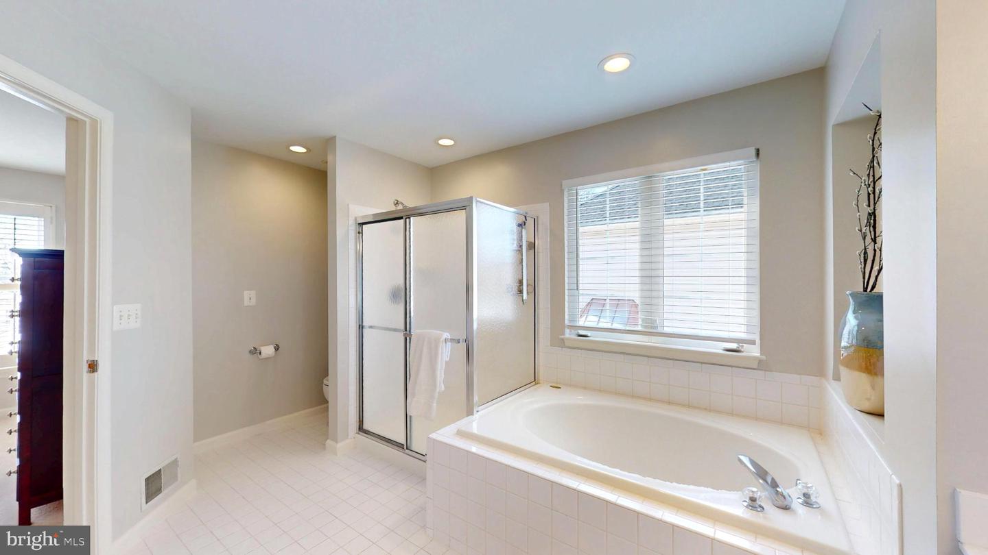 47421 RIVER CREST ST, STERLING, Virginia 20165, 4 Bedrooms Bedrooms, 8 Rooms Rooms,3 BathroomsBathrooms,Residential,For sale,47421 RIVER CREST ST,VALO2114450 MLS # VALO2114450