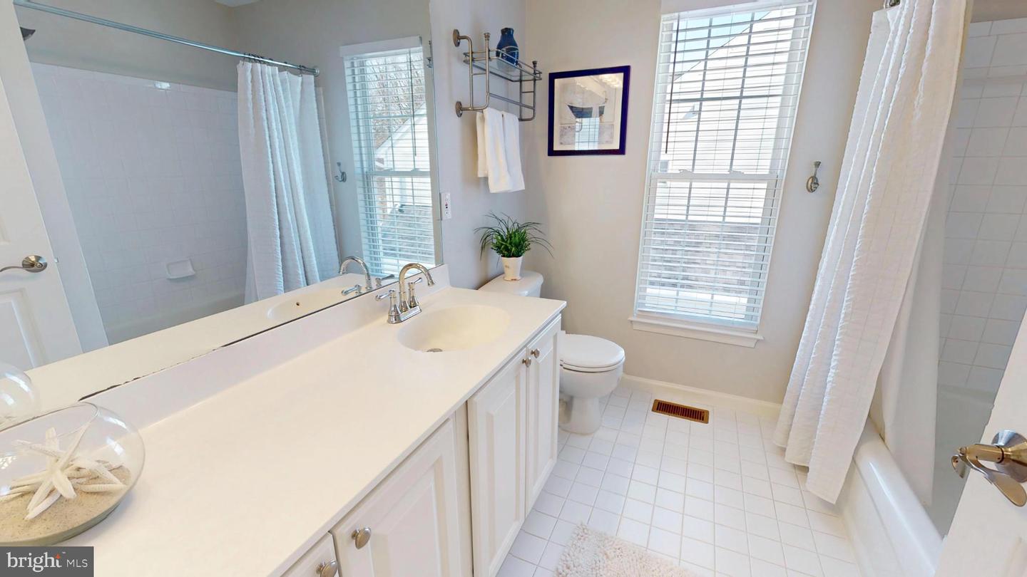 47421 RIVER CREST ST, STERLING, Virginia 20165, 4 Bedrooms Bedrooms, 8 Rooms Rooms,3 BathroomsBathrooms,Residential,For sale,47421 RIVER CREST ST,VALO2114450 MLS # VALO2114450