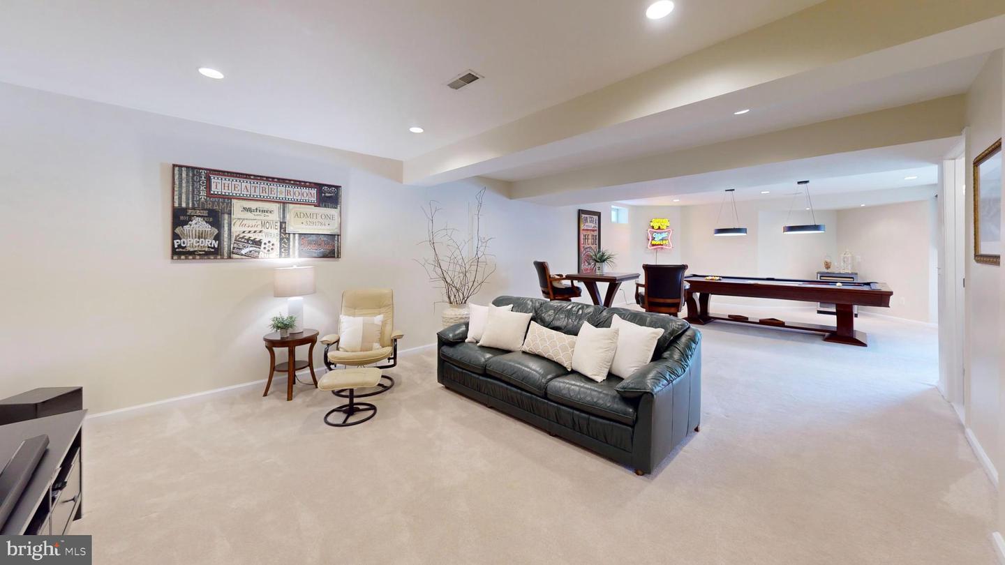 47421 RIVER CREST ST, STERLING, Virginia 20165, 4 Bedrooms Bedrooms, 8 Rooms Rooms,3 BathroomsBathrooms,Residential,For sale,47421 RIVER CREST ST,VALO2114450 MLS # VALO2114450