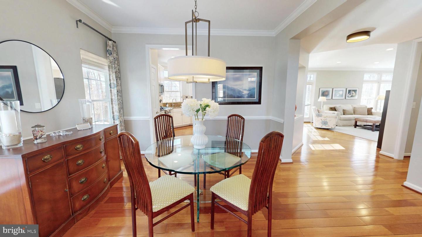 47421 RIVER CREST ST, STERLING, Virginia 20165, 4 Bedrooms Bedrooms, 8 Rooms Rooms,3 BathroomsBathrooms,Residential,For sale,47421 RIVER CREST ST,VALO2114450 MLS # VALO2114450