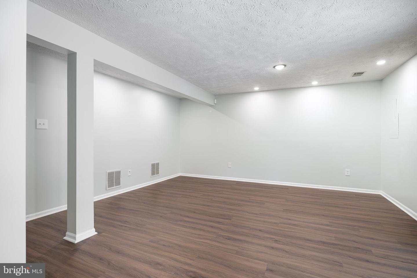 7476 WOUNDED KNEE RD, LORTON, Virginia 22079, 2 Bedrooms Bedrooms, ,2 BathroomsBathrooms,Residential,For sale,7476 WOUNDED KNEE RD,VAFX2287244 MLS # VAFX2287244 7476 WOUNDED KNEE RD, LORTON, Virginia 22079, 2 Bedrooms Bedrooms, ,2 BathroomsBathrooms,Residential,For sale,7476 WOUNDED KNEE RD,VAFX2287244 MLS # VAFX2287244