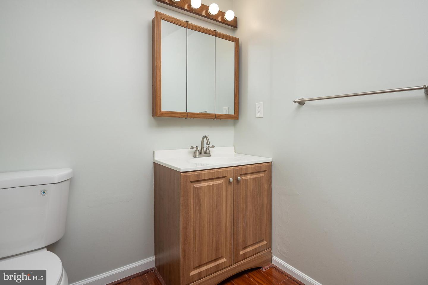 7476 WOUNDED KNEE RD, LORTON, Virginia 22079, 2 Bedrooms Bedrooms, ,2 BathroomsBathrooms,Residential,For sale,7476 WOUNDED KNEE RD,VAFX2287244 MLS # VAFX2287244 7476 WOUNDED KNEE RD, LORTON, Virginia 22079, 2 Bedrooms Bedrooms, ,2 BathroomsBathrooms,Residential,For sale,7476 WOUNDED KNEE RD,VAFX2287244 MLS # VAFX2287244