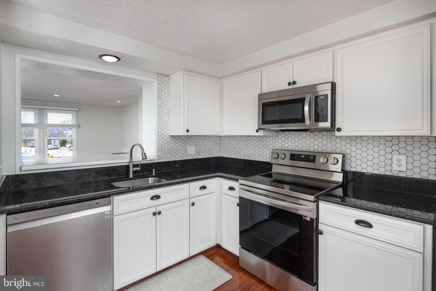 7476 WOUNDED KNEE RD, LORTON, Virginia 22079, 2 Bedrooms Bedrooms, ,2 BathroomsBathrooms,Residential,For sale,7476 WOUNDED KNEE RD,VAFX2287244 MLS # VAFX2287244 7476 WOUNDED KNEE RD, LORTON, Virginia 22079, 2 Bedrooms Bedrooms, ,2 BathroomsBathrooms,Residential,For sale,7476 WOUNDED KNEE RD,VAFX2287244 MLS # VAFX2287244