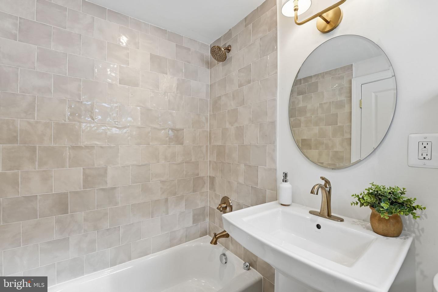 3343 MARTHA CUSTIS DR, ALEXANDRIA, Virginia 22302, 1 Bedroom Bedrooms, ,1 BathroomBathrooms,Residential,For sale,3343 MARTHA CUSTIS DR,VAAX2053498 MLS # VAAX2053498