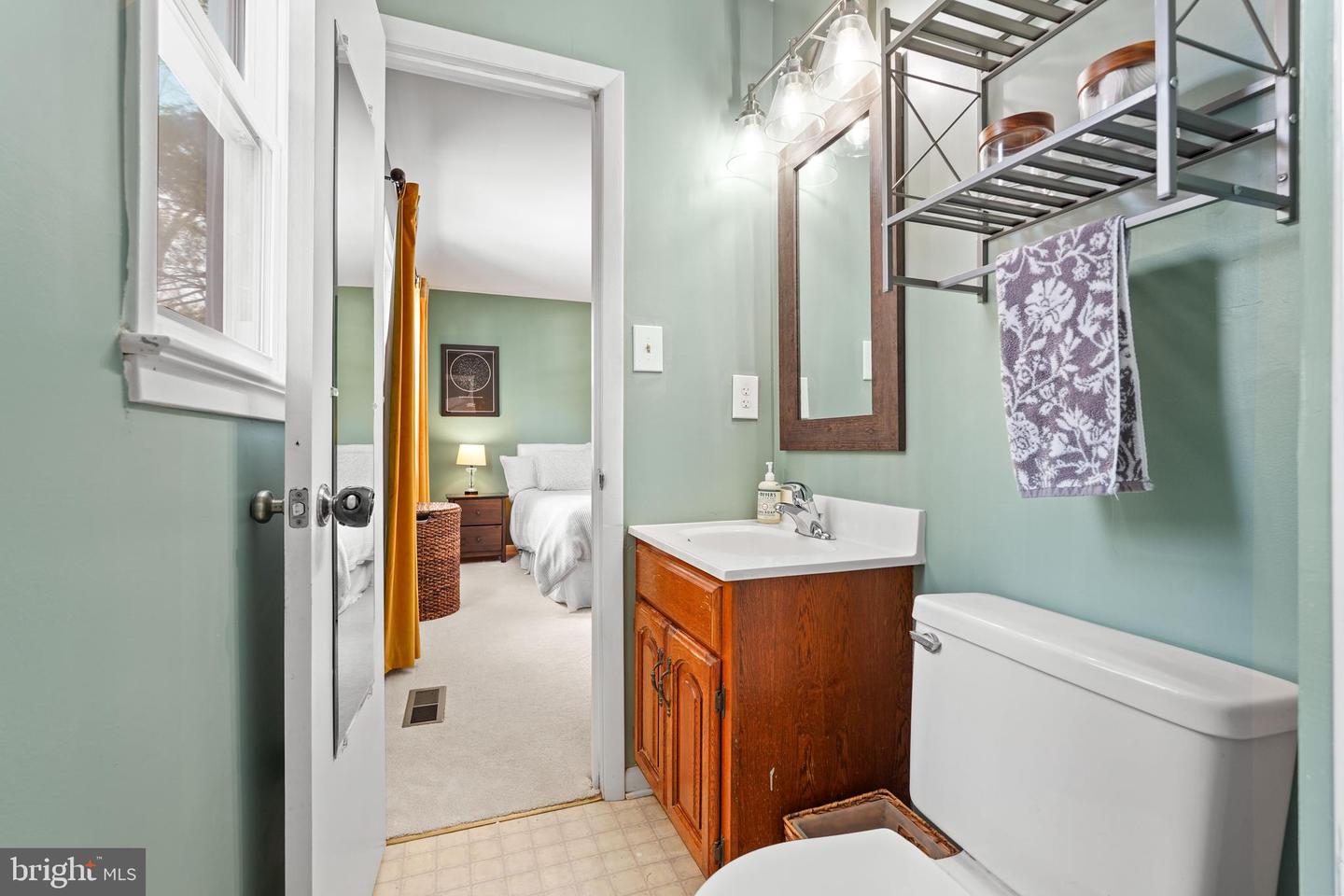 9514 CENTER ST, VIENNA, Virginia 22181, 3 Bedrooms Bedrooms, ,3 BathroomsBathrooms,Residential,For sale,9514 CENTER ST,VAFX2287506 MLS # VAFX2287506 9514 CENTER ST, VIENNA, Virginia 22181, 3 Bedrooms Bedrooms, ,3 BathroomsBathrooms,Residential,For sale,9514 CENTER ST,VAFX2287506 MLS # VAFX2287506