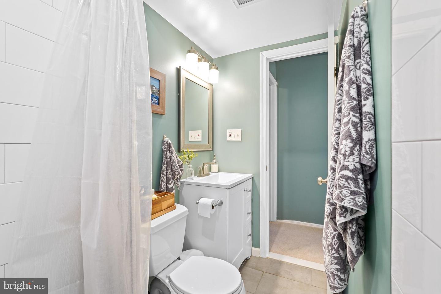 9514 CENTER ST, VIENNA, Virginia 22181, 3 Bedrooms Bedrooms, ,3 BathroomsBathrooms,Residential,For sale,9514 CENTER ST,VAFX2287506 MLS # VAFX2287506 9514 CENTER ST, VIENNA, Virginia 22181, 3 Bedrooms Bedrooms, ,3 BathroomsBathrooms,Residential,For sale,9514 CENTER ST,VAFX2287506 MLS # VAFX2287506