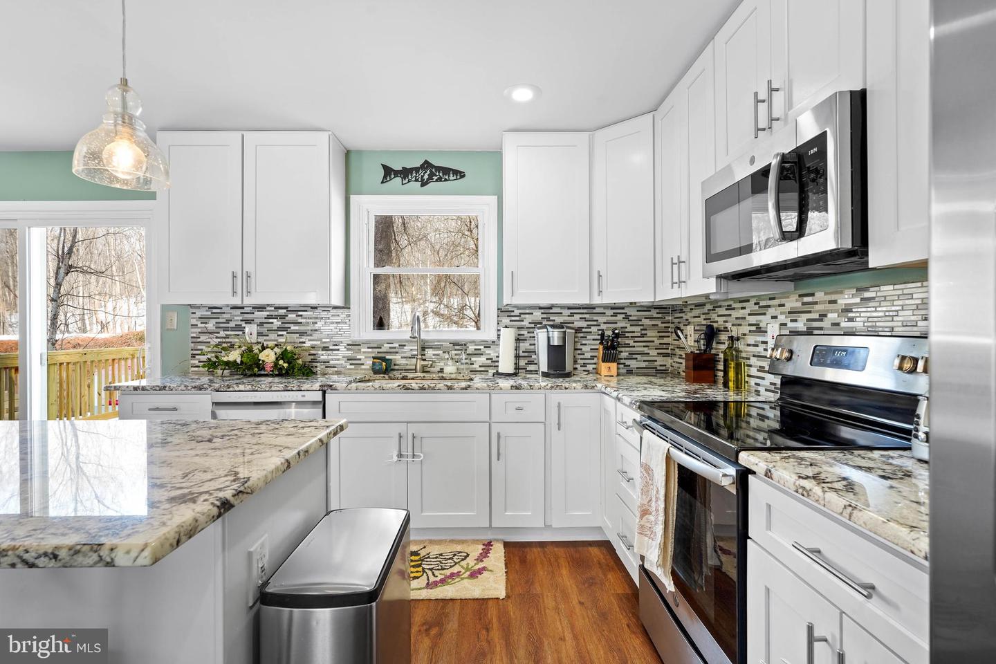 9514 CENTER ST, VIENNA, Virginia 22181, 3 Bedrooms Bedrooms, ,3 BathroomsBathrooms,Residential,For sale,9514 CENTER ST,VAFX2287506 MLS # VAFX2287506 9514 CENTER ST, VIENNA, Virginia 22181, 3 Bedrooms Bedrooms, ,3 BathroomsBathrooms,Residential,For sale,9514 CENTER ST,VAFX2287506 MLS # VAFX2287506