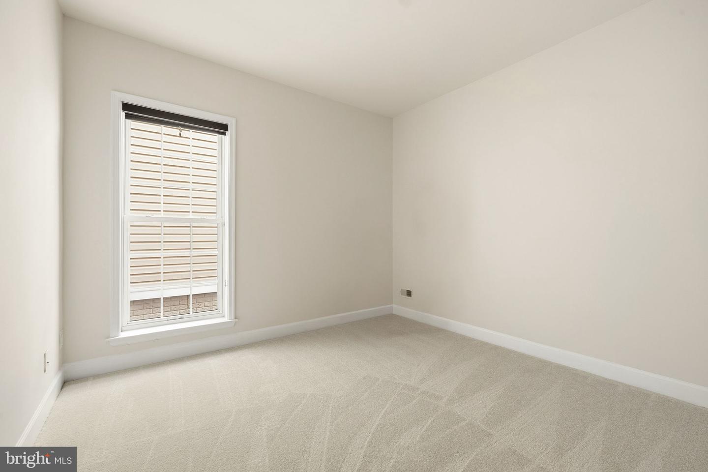 8909 YELLOW DAISY PL, LORTON, Virginia 22079, 3 Bedrooms Bedrooms, ,2 BathroomsBathrooms,Residential,For sale,8909 YELLOW DAISY PL,VAFX2287510 MLS # VAFX2287510