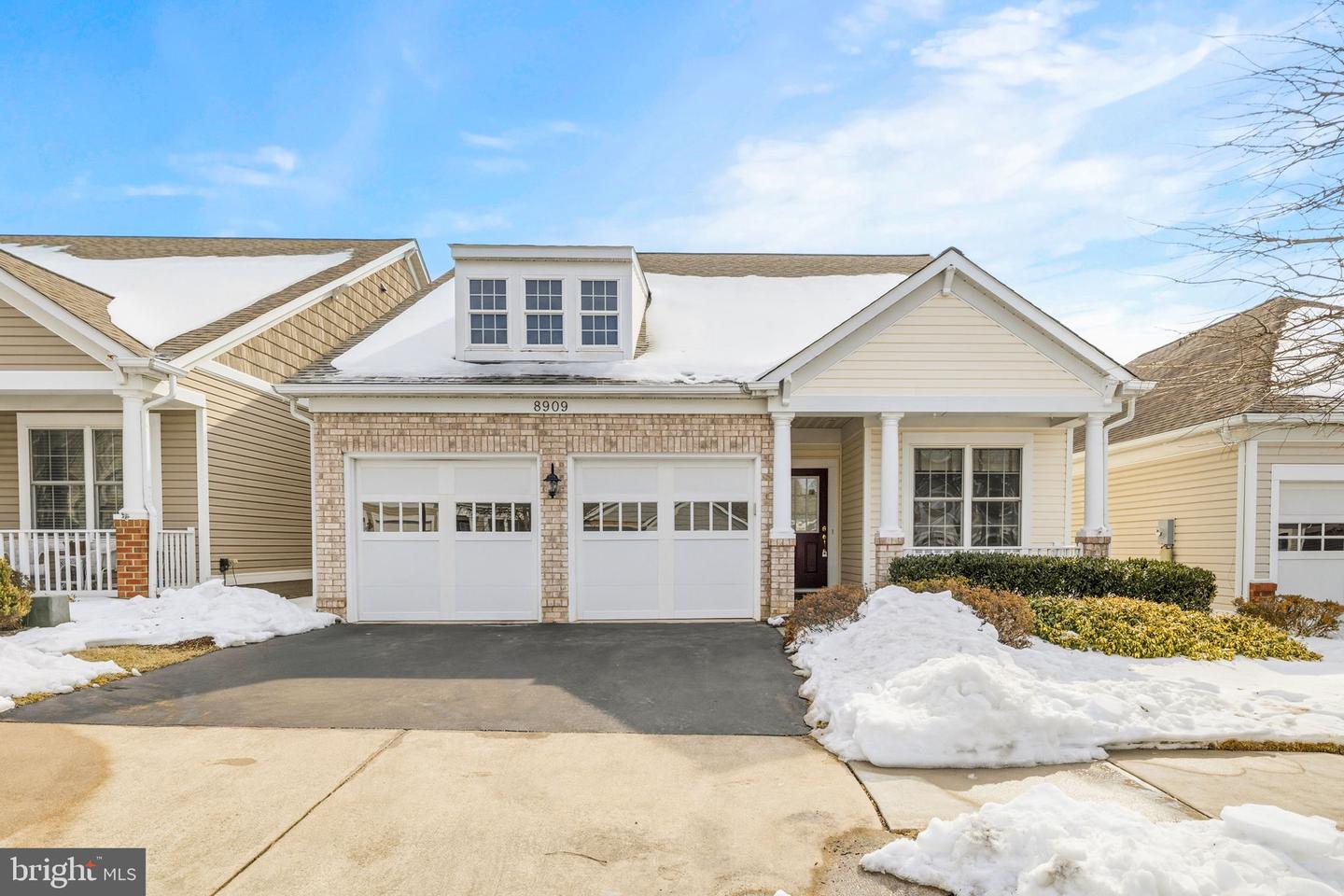 8909 YELLOW DAISY PL, LORTON, Virginia 22079, 3 Bedrooms Bedrooms, ,2 BathroomsBathrooms,Residential,For sale,8909 YELLOW DAISY PL,VAFX2287510 MLS # VAFX2287510