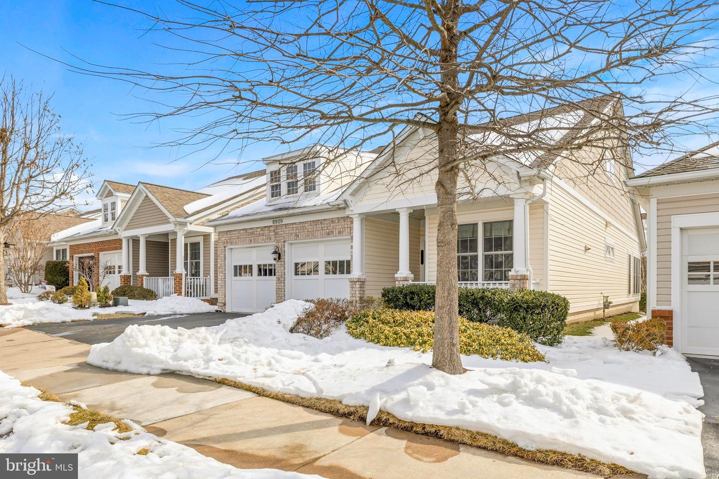 8909 YELLOW DAISY PL, LORTON, Virginia 22079, 3 Bedrooms Bedrooms, ,2 BathroomsBathrooms,Residential,For sale,8909 YELLOW DAISY PL,VAFX2287510 MLS # VAFX2287510