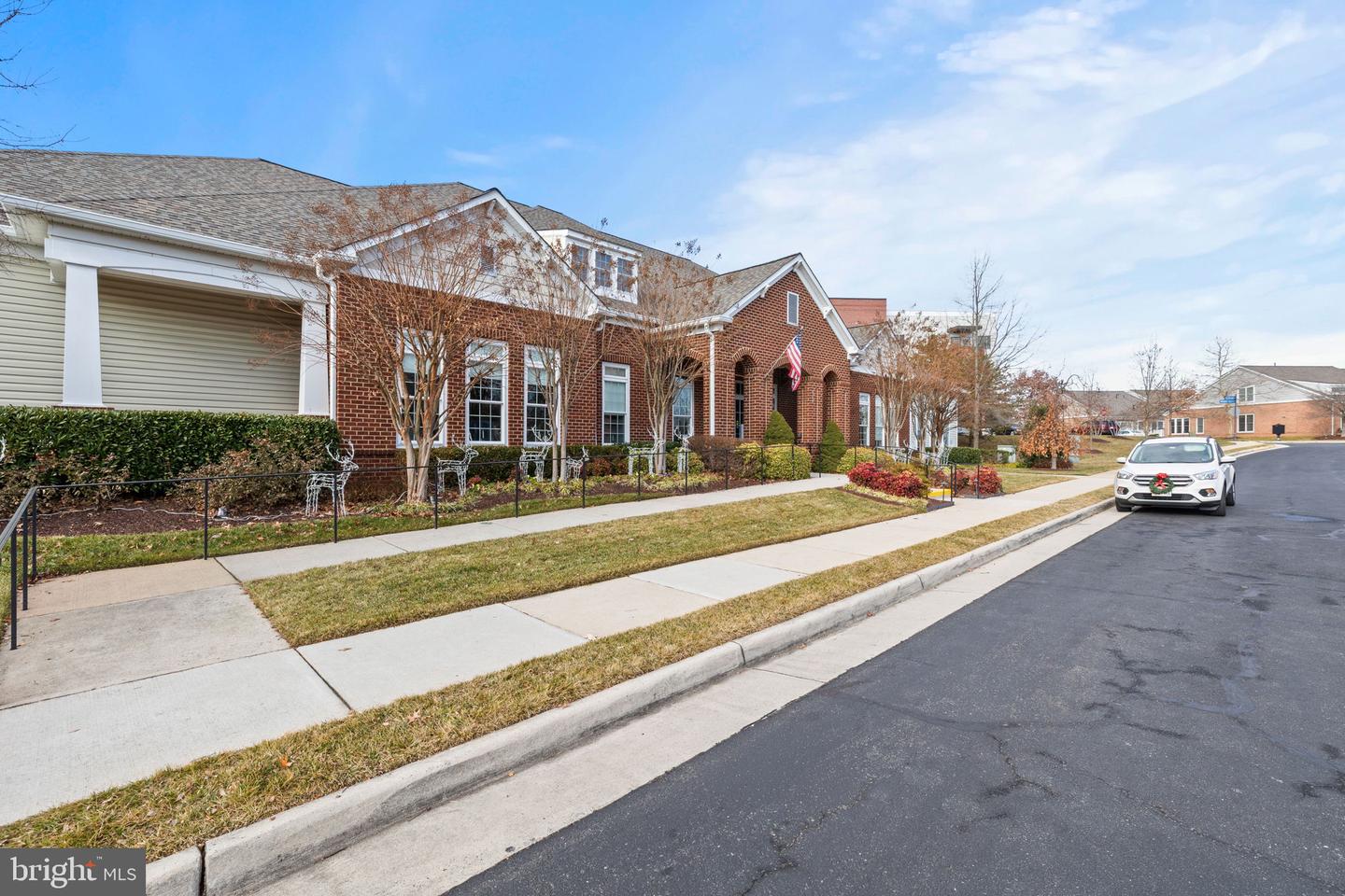 8909 YELLOW DAISY PL, LORTON, Virginia 22079, 3 Bedrooms Bedrooms, ,2 BathroomsBathrooms,Residential,For sale,8909 YELLOW DAISY PL,VAFX2287510 MLS # VAFX2287510