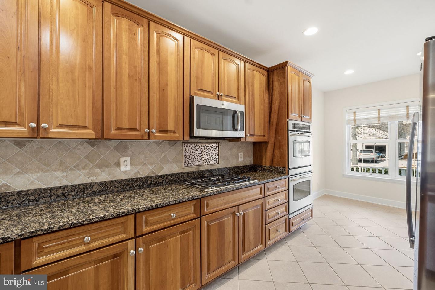 8909 YELLOW DAISY PL, LORTON, Virginia 22079, 3 Bedrooms Bedrooms, ,2 BathroomsBathrooms,Residential,For sale,8909 YELLOW DAISY PL,VAFX2287510 MLS # VAFX2287510