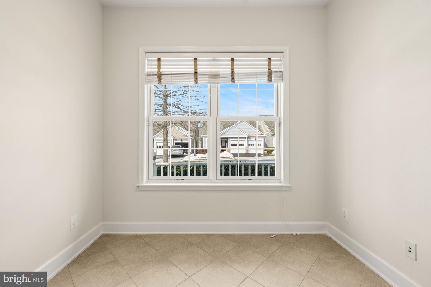 8909 YELLOW DAISY PL, LORTON, Virginia 22079, 3 Bedrooms Bedrooms, ,2 BathroomsBathrooms,Residential,For sale,8909 YELLOW DAISY PL,VAFX2287510 MLS # VAFX2287510