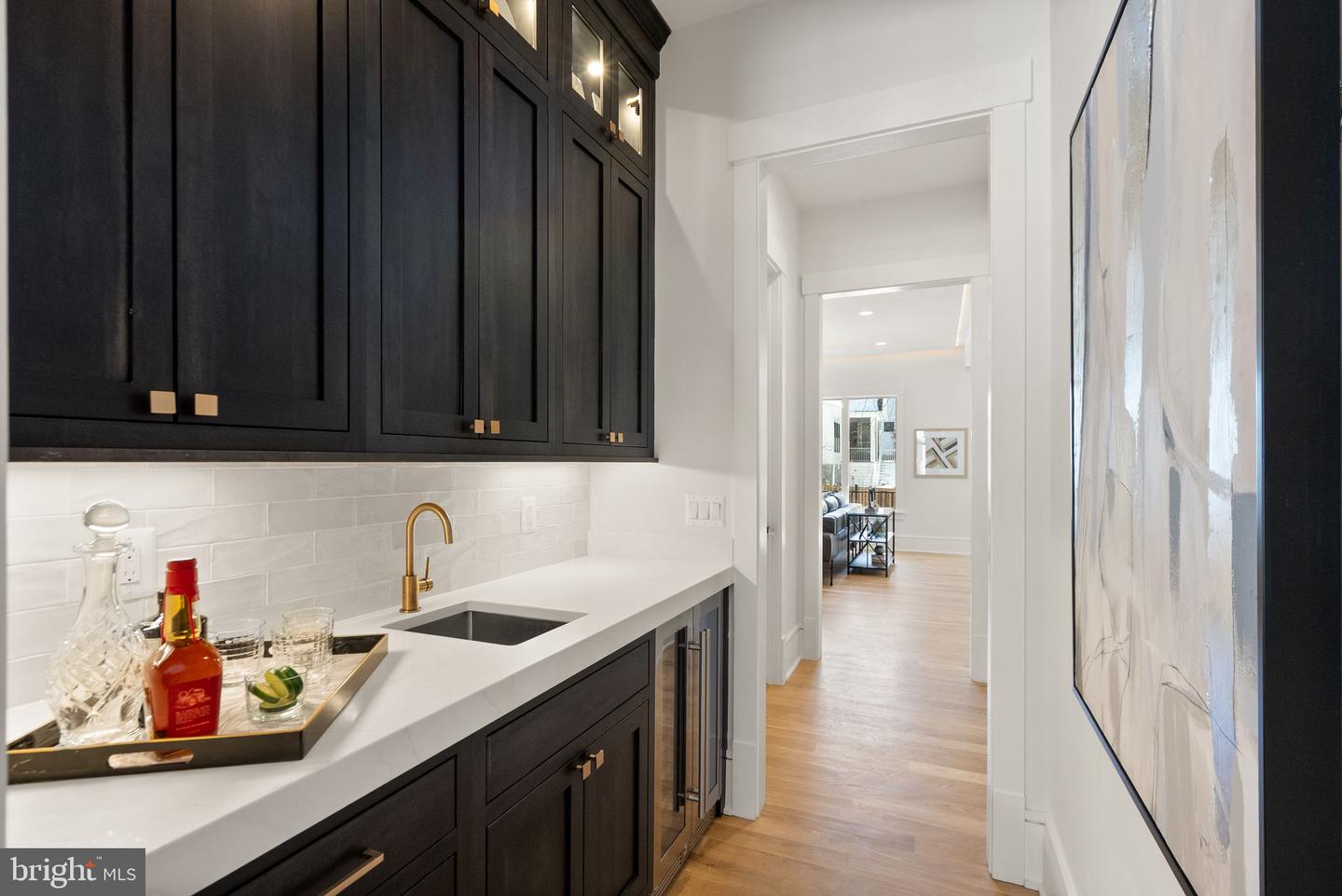 6013 WOODLAND TER, MCLEAN, Virginia 22101, 6 Bedrooms Bedrooms, ,6 BathroomsBathrooms,Residential,For sale,6013 WOODLAND TER,VAFX2287616 MLS # VAFX2287616