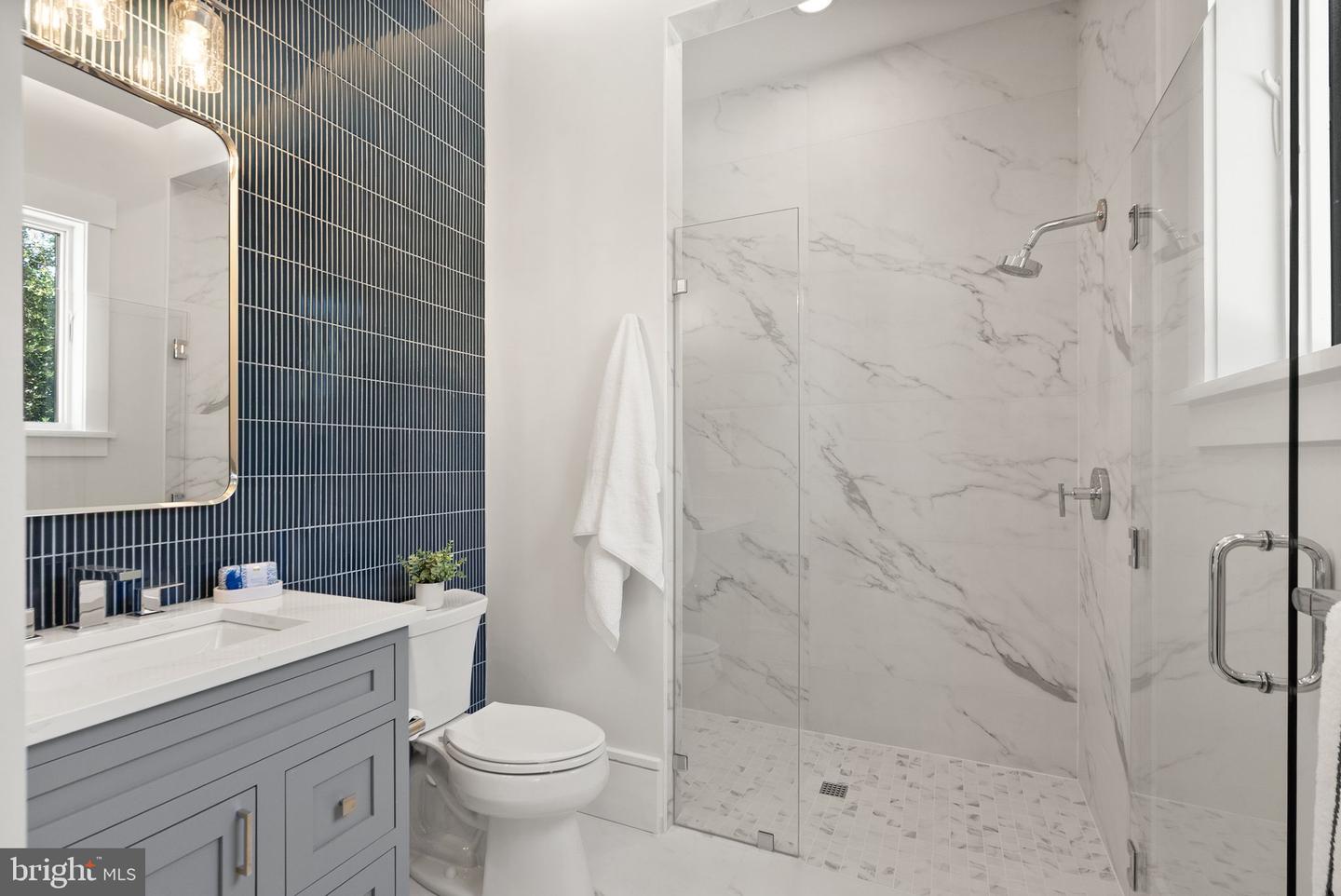 6013 WOODLAND TER, MCLEAN, Virginia 22101, 6 Bedrooms Bedrooms, ,6 BathroomsBathrooms,Residential,For sale,6013 WOODLAND TER,VAFX2287616 MLS # VAFX2287616