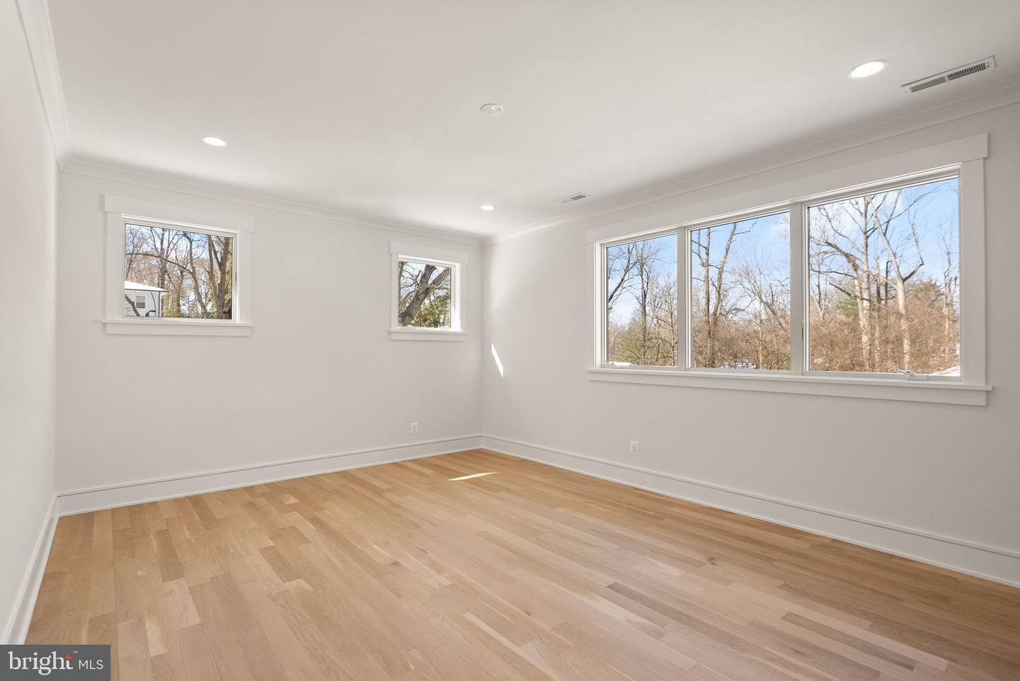 6013 WOODLAND TER, MCLEAN, Virginia 22101, 6 Bedrooms Bedrooms, ,6 BathroomsBathrooms,Residential,For sale,6013 WOODLAND TER,VAFX2287616 MLS # VAFX2287616