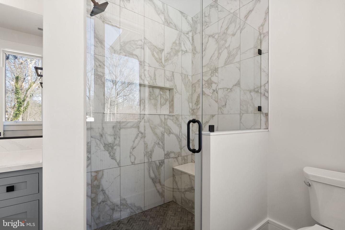 6013 WOODLAND TER, MCLEAN, Virginia 22101, 6 Bedrooms Bedrooms, ,6 BathroomsBathrooms,Residential,For sale,6013 WOODLAND TER,VAFX2287616 MLS # VAFX2287616