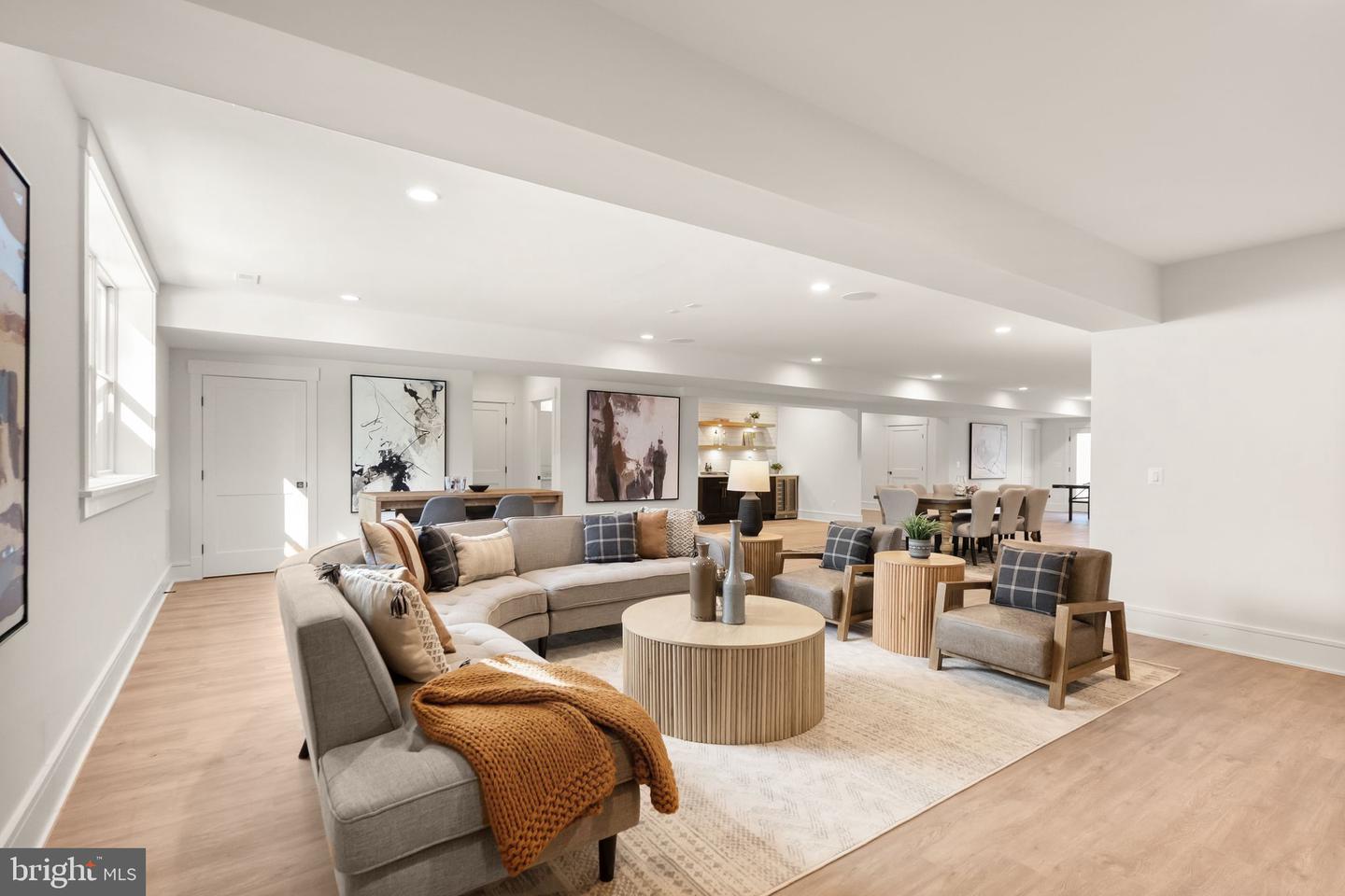 6013 WOODLAND TER, MCLEAN, Virginia 22101, 6 Bedrooms Bedrooms, ,6 BathroomsBathrooms,Residential,For sale,6013 WOODLAND TER,VAFX2287616 MLS # VAFX2287616