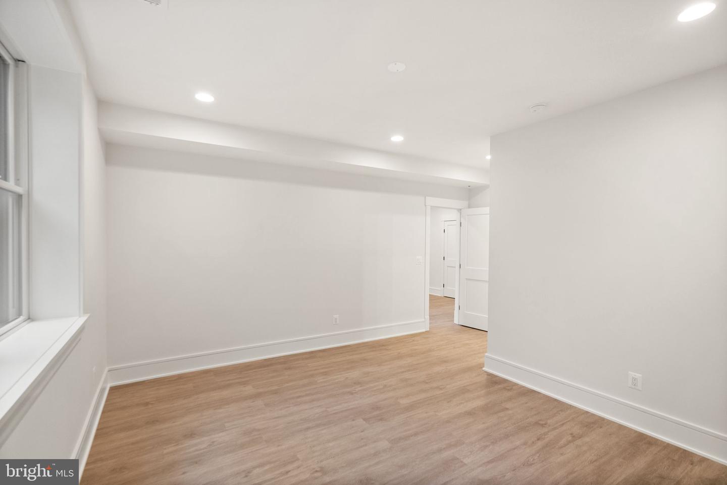 6013 WOODLAND TER, MCLEAN, Virginia 22101, 6 Bedrooms Bedrooms, ,6 BathroomsBathrooms,Residential,For sale,6013 WOODLAND TER,VAFX2287616 MLS # VAFX2287616