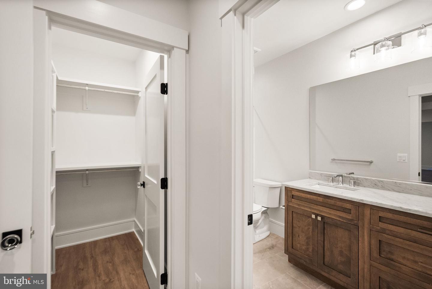 6013 WOODLAND TER, MCLEAN, Virginia 22101, 6 Bedrooms Bedrooms, ,6 BathroomsBathrooms,Residential,For sale,6013 WOODLAND TER,VAFX2287616 MLS # VAFX2287616