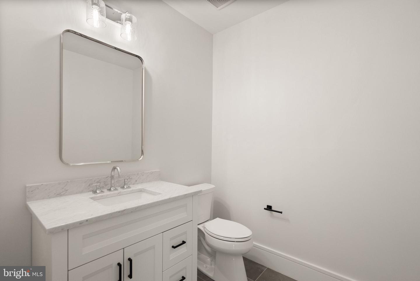 6013 WOODLAND TER, MCLEAN, Virginia 22101, 6 Bedrooms Bedrooms, ,6 BathroomsBathrooms,Residential,For sale,6013 WOODLAND TER,VAFX2287616 MLS # VAFX2287616