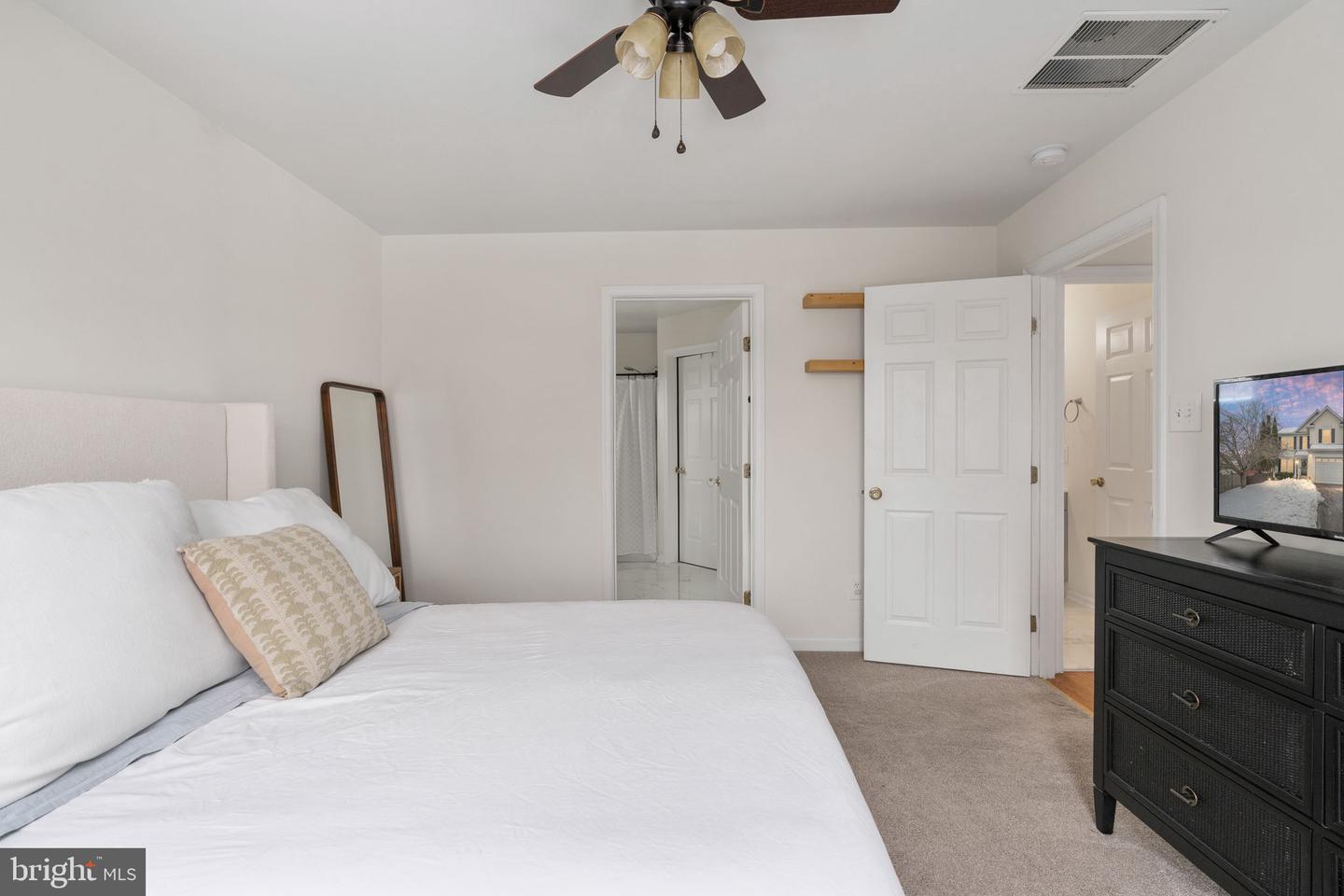 3884 WERTZ DR, WOODBRIDGE, Virginia 22193, 3 Bedrooms Bedrooms, ,3 BathroomsBathrooms,Residential,For sale,3884 WERTZ DR,VAPW2111326 MLS # VAPW2111326 3884 WERTZ DR, WOODBRIDGE, Virginia 22193, 3 Bedrooms Bedrooms, ,3 BathroomsBathrooms,Residential,For sale,3884 WERTZ DR,VAPW2111326 MLS # VAPW2111326