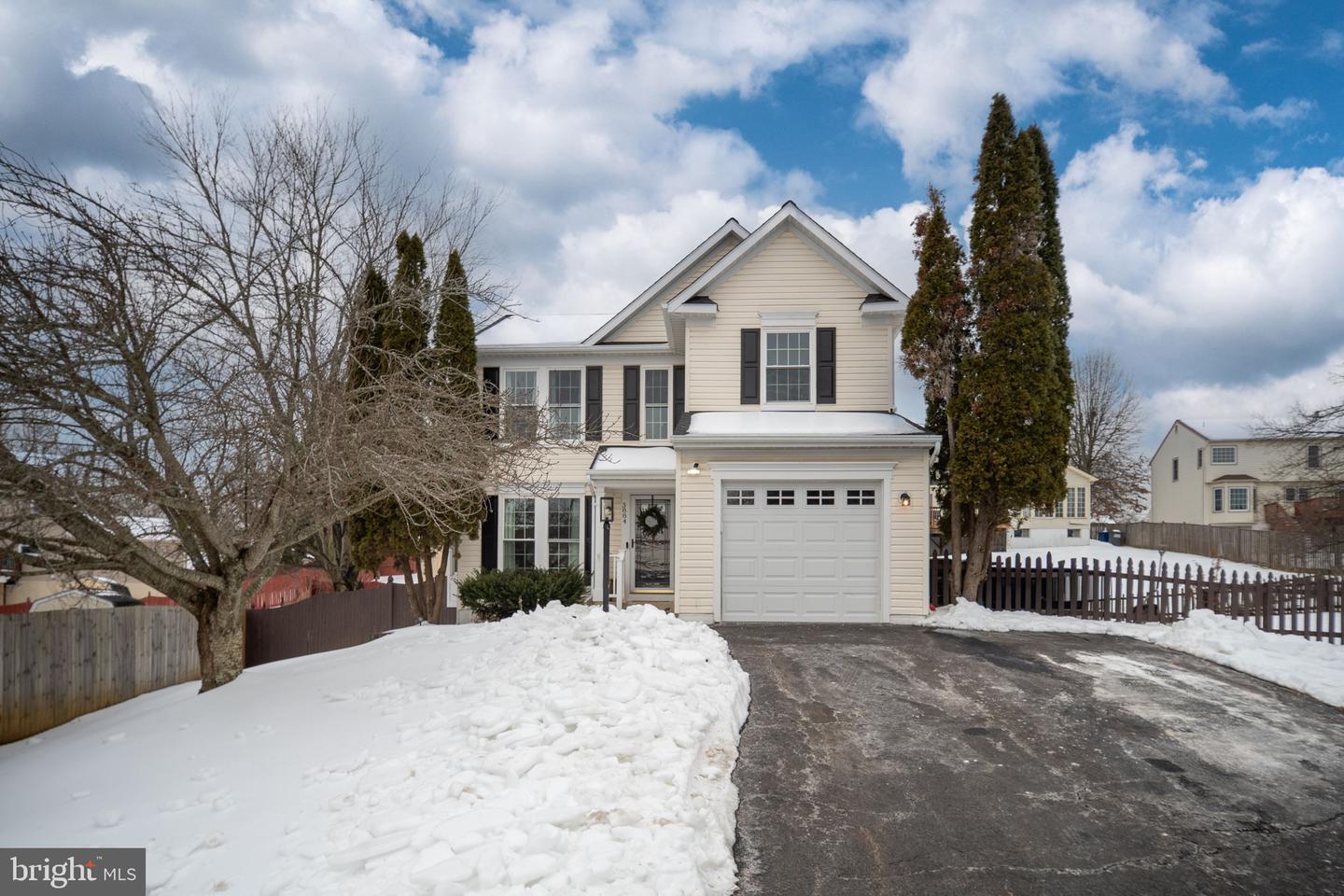 3884 WERTZ DR, WOODBRIDGE, Virginia 22193, 3 Bedrooms Bedrooms, ,3 BathroomsBathrooms,Residential,For sale,3884 WERTZ DR,VAPW2111326 MLS # VAPW2111326 3884 WERTZ DR, WOODBRIDGE, Virginia 22193, 3 Bedrooms Bedrooms, ,3 BathroomsBathrooms,Residential,For sale,3884 WERTZ DR,VAPW2111326 MLS # VAPW2111326