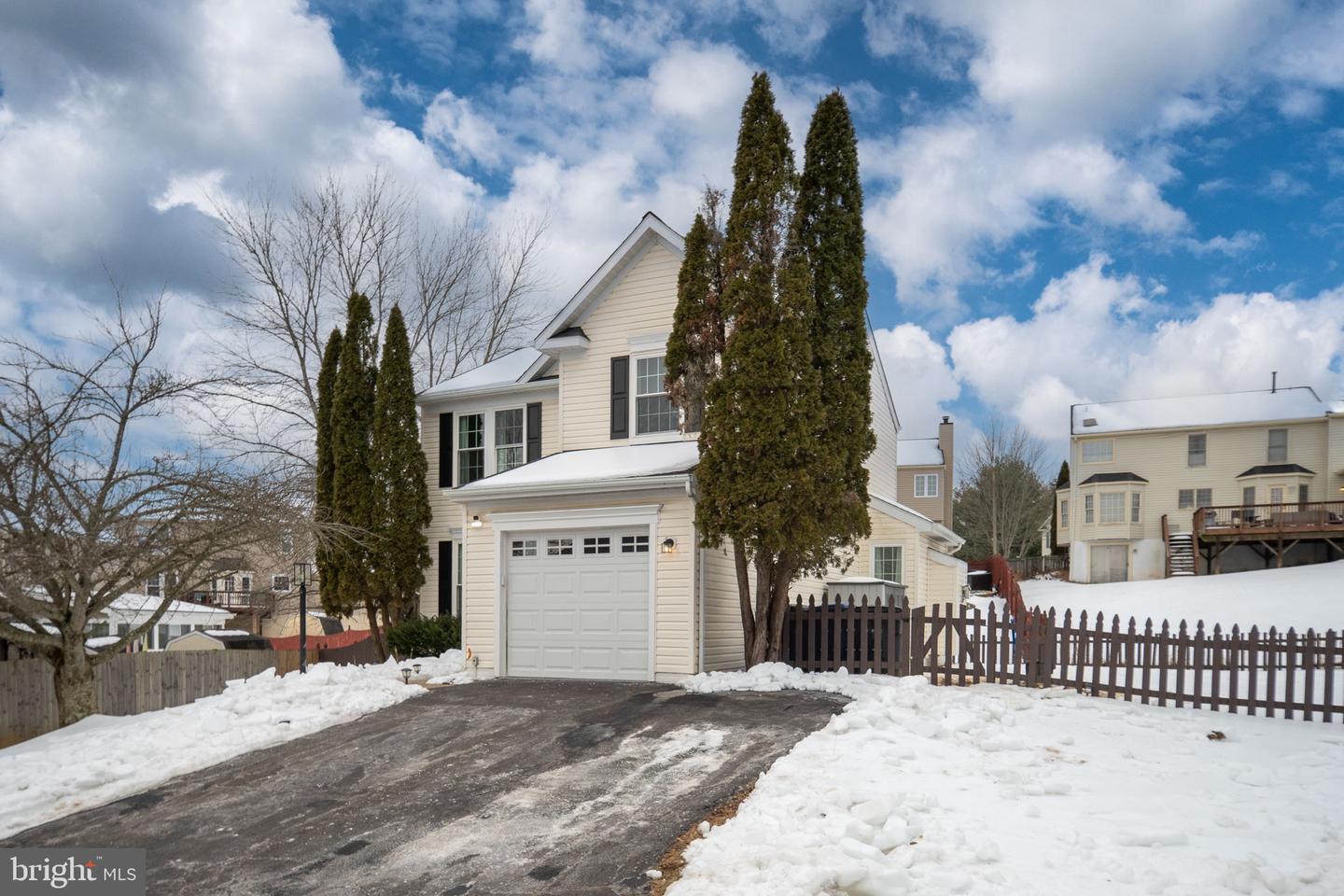 3884 WERTZ DR, WOODBRIDGE, Virginia 22193, 3 Bedrooms Bedrooms, ,3 BathroomsBathrooms,Residential,For sale,3884 WERTZ DR,VAPW2111326 MLS # VAPW2111326 3884 WERTZ DR, WOODBRIDGE, Virginia 22193, 3 Bedrooms Bedrooms, ,3 BathroomsBathrooms,Residential,For sale,3884 WERTZ DR,VAPW2111326 MLS # VAPW2111326