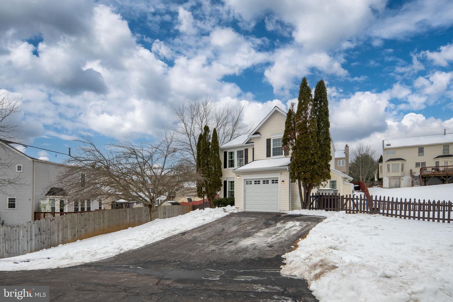 3884 WERTZ DR, WOODBRIDGE, Virginia 22193, 3 Bedrooms Bedrooms, ,3 BathroomsBathrooms,Residential,For sale,3884 WERTZ DR,VAPW2111326 MLS # VAPW2111326 3884 WERTZ DR, WOODBRIDGE, Virginia 22193, 3 Bedrooms Bedrooms, ,3 BathroomsBathrooms,Residential,For sale,3884 WERTZ DR,VAPW2111326 MLS # VAPW2111326