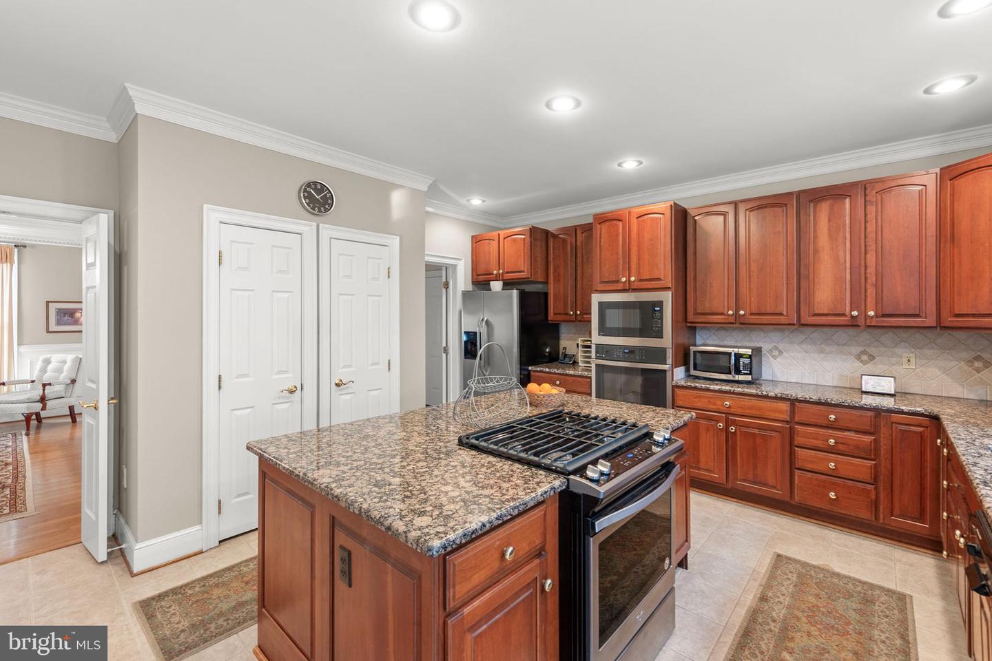 1540 MEADOW BRANCH AVE, WINCHESTER, Virginia 22601, 5 Bedrooms Bedrooms, 10 Rooms Rooms,4 BathroomsBathrooms,Residential,For sale,1540 MEADOW BRANCH AVE,VAWI2009860 MLS # VAWI2009860