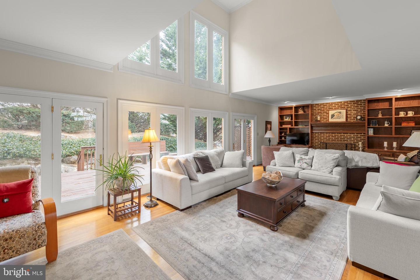 1540 MEADOW BRANCH AVE, WINCHESTER, Virginia 22601, 5 Bedrooms Bedrooms, 10 Rooms Rooms,4 BathroomsBathrooms,Residential,For sale,1540 MEADOW BRANCH AVE,VAWI2009860 MLS # VAWI2009860