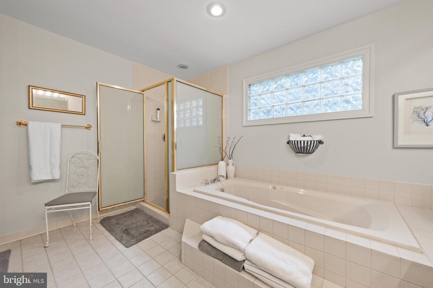 1540 MEADOW BRANCH AVE, WINCHESTER, Virginia 22601, 5 Bedrooms Bedrooms, 10 Rooms Rooms,4 BathroomsBathrooms,Residential,For sale,1540 MEADOW BRANCH AVE,VAWI2009860 MLS # VAWI2009860